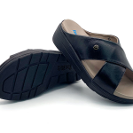 Orthotic shoe