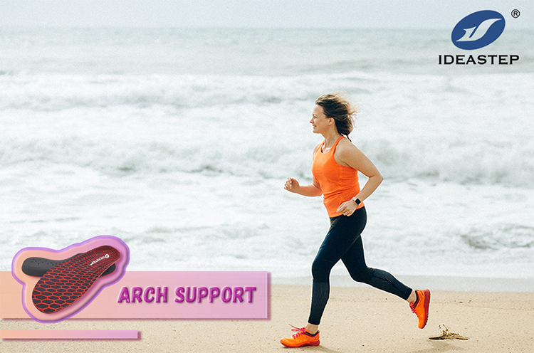 Heat moldable insoles for arch support