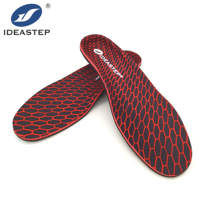 Heat moldable insoles for arch support
