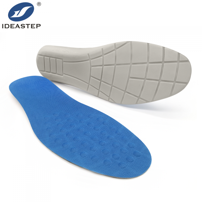 High rebound and odor-resistant latex insoles